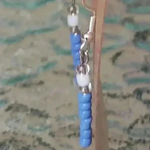 Handmade Beaded Necklace and Earrings Set - Picture 3 of 4